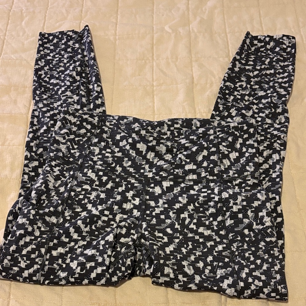 Lululemon Fast and Free Leggings - 25in